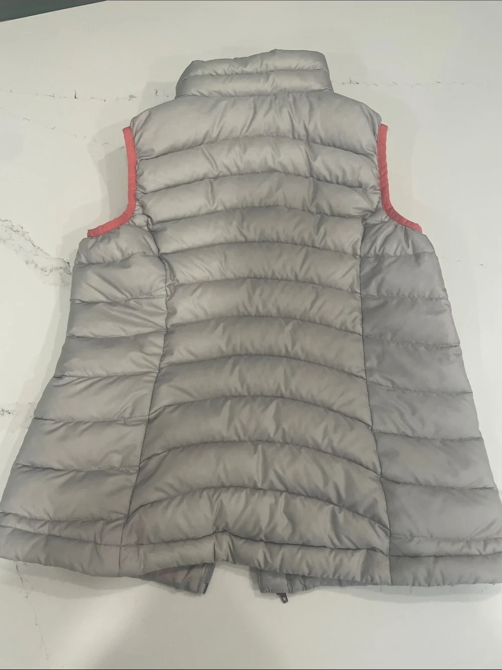 Patagonia Kids Puffer Vest in Light Gray with Coral Interior